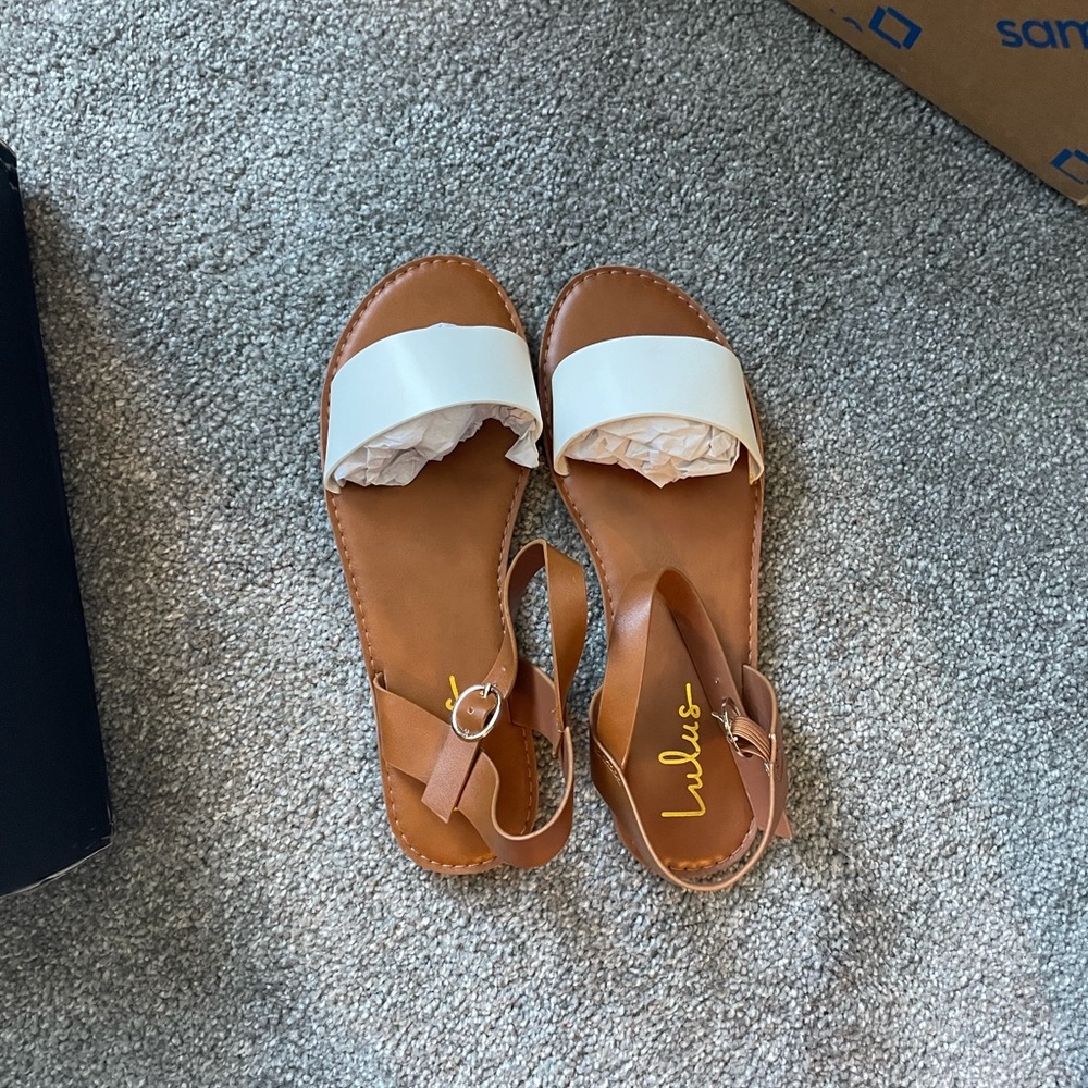 Lulu’s white and tan sandals